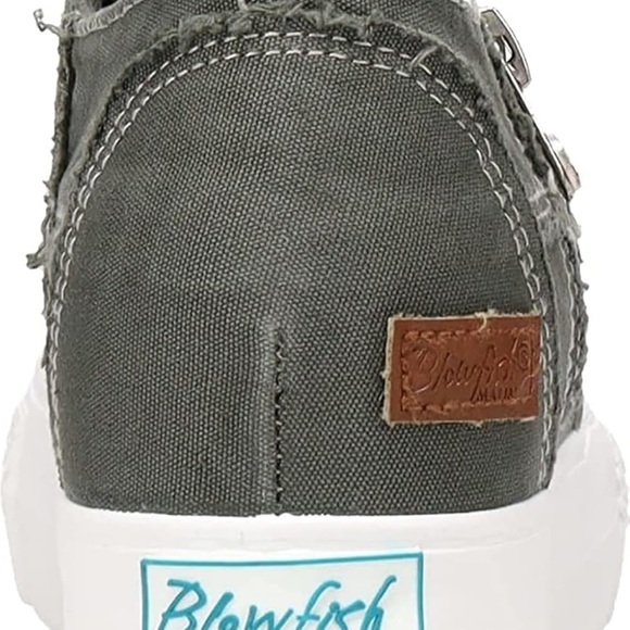 Blowfish Malibu Mamba Hidden Wedge Heel Sneakers Sage Green Gray zip closure - Picture 9 of 10